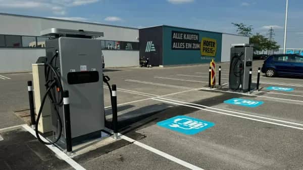 Effiziente DC-Ladestation mit Batteriespeicher in Burgenland